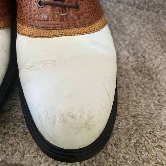 ECCO men’s vegetable tanned leather two tone golf/spike shoes. Arch Support. 44 - Picture 8 of 14